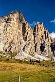 Trekking nel Parco Naturale Puez-Odle. Da Passo Gardena al Rifugio Puez, il picco di Cir.